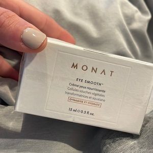 Monat Eye Smooth Brand New In Box
